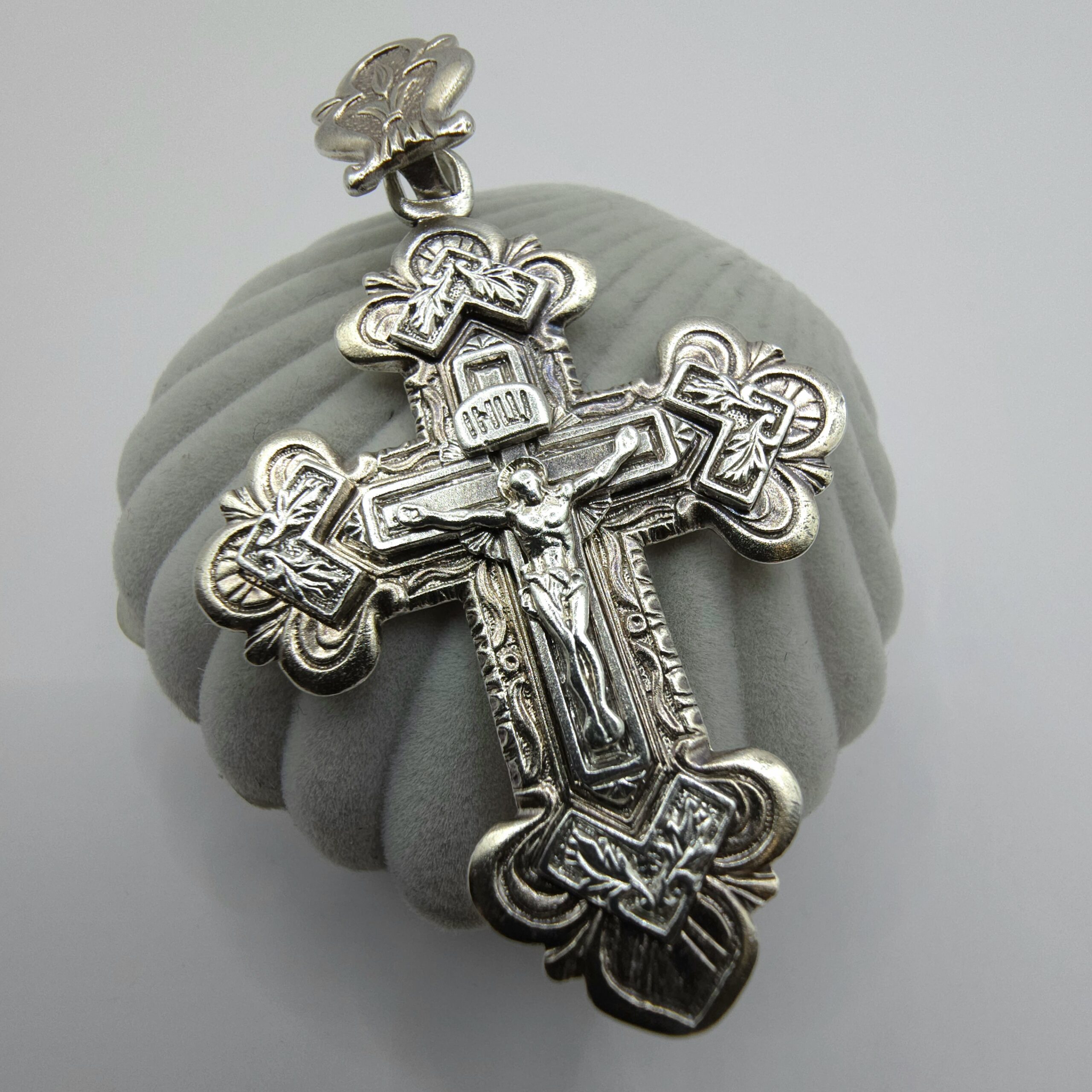 Сребърен кръст 925 с разпятие – 10,92 гр. - Image 2