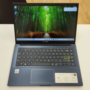 Лаптоп ASUS VivoBook X413J с 14-инчов екран, Intel Core i3 и 256 GB SSD